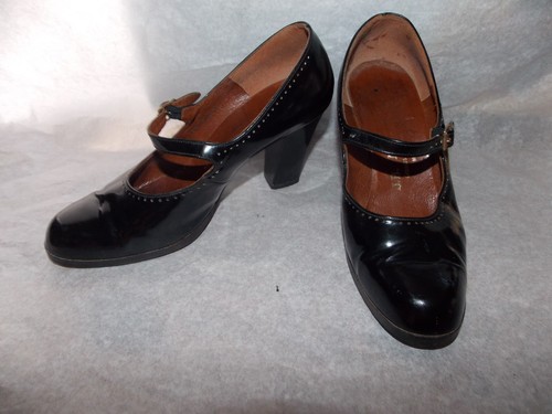 Ancienne paire chaussure - ancienne,