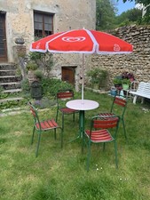 Vintage Salon, Table et 4 chaises,  de bistrot ou de jardin restauré (Tolix ?)