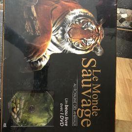 Livre monde sauvage - livre,