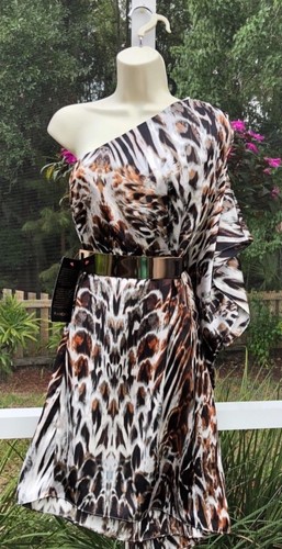 Nwt bebe one shoulder - one, drape
