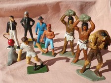 Lot de 9 figurines diverses (foot, cirque, préhistoire... ) de marque STARLUX