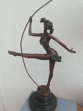 Statuette bronze signée - statuette,