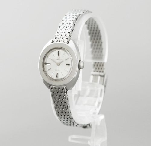 Presque comme neuve montre - neuve],
