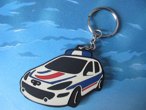 Porte cle figurine voiture - porte,