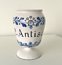 Pot de pharmacie style faience