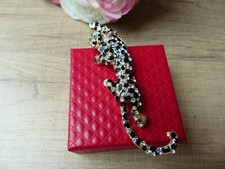Broche tigre en métal doré
