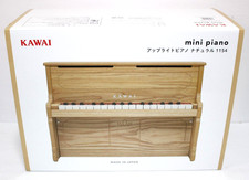 Mini piano droit Kawai 1154 pour enfants - instrument de musique naturel 32...