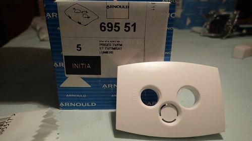 Arnould initia 69551 - -,