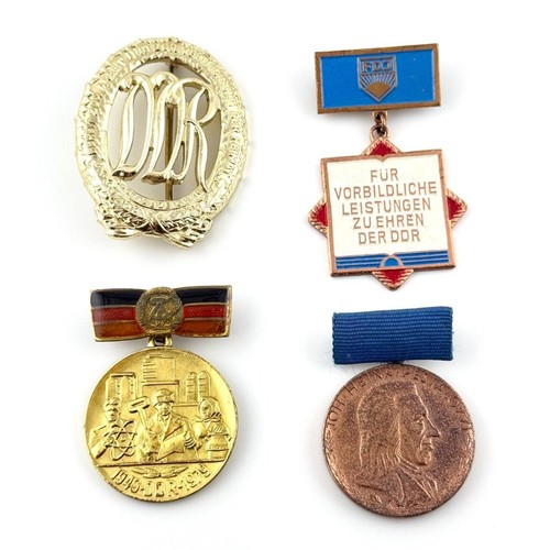Rda lot pièces insignes - rda,
