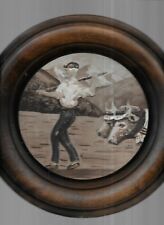 BASQUE .ASSIETTE BOIS SCULPTE MASSE..BOUVIER AVEC SES VACHES .SIGNE LEM.27 CM