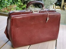 Ancien Malette /sac /Valise Nécessaire de Toilette en cuir Art Déco 30' Avec Clé