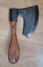 Outils anciens/Art populaire - Belle hache à bûcher de sabotier manche à boule