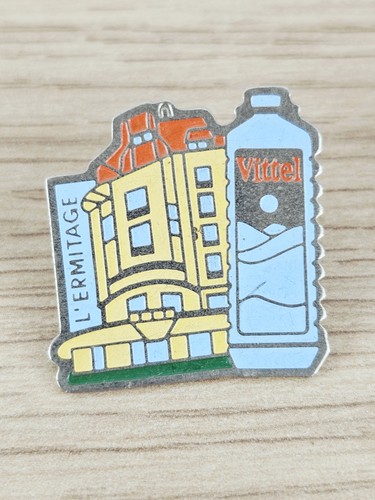 Pin pins l ermitage - pin's,