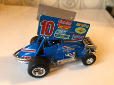 SLOT RACING -MIDGET  SPRINT CAR FORD  BLEU- SCRATCHE  - ROULE TRES BIEN  - 1/32