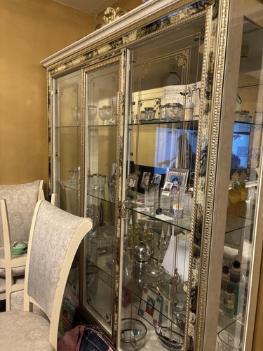 Buffet avec vitrine - buffet,