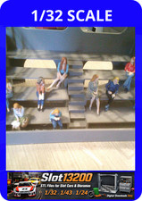 Lot 9 Figurines Assises