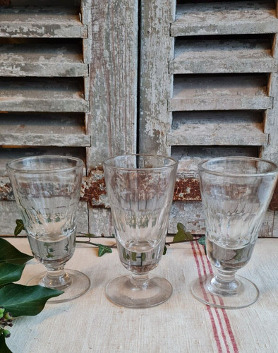Anciens verres - en, sur