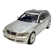 BMW 330i Touring 1/18 Diecast