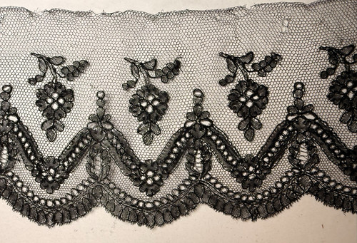 Dentelle ancienne chantilly - dentelle,