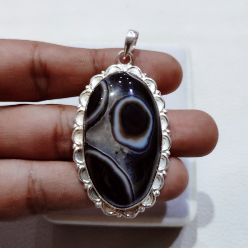Pendentif pierre précieuse - en,