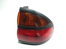 FEU ARRIERE DROIT 7700420123