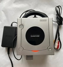 game cube Nintendo gris avec 5