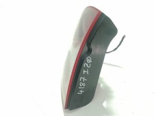 feu arrière gauche VOLKSWAGEN PASSAT BERLINA 3B3 COMFORTLINE 2000 1362569