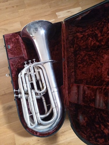 Saxhorn marque courtois - b,