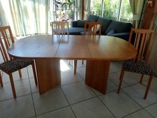 ENSEMBLE TABLE DE SALLE A MANGER OVALE + RALLONGE + 6 CHAISES ASSORTIE