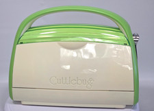 Cricut Cuttlebug Green Die