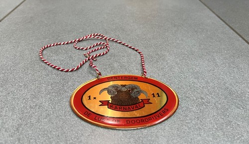 Plaque metal medaille carnaval - metal,