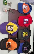 Casquettes et Pendentif WWE