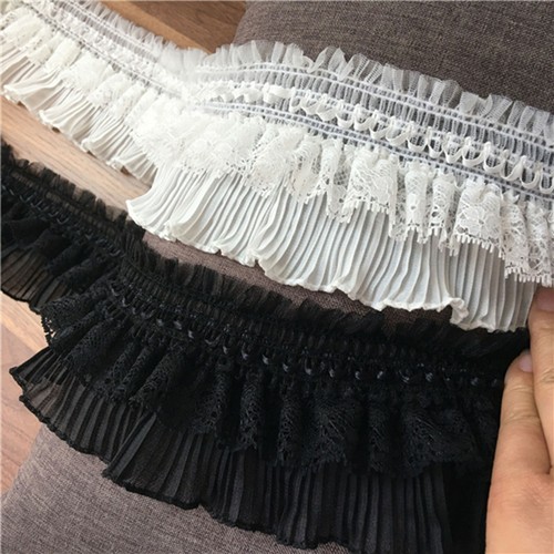 Robe ourlet dentelle - À, en
