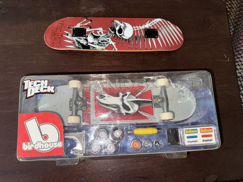 Tech deck handboard birdhouse - handboard,