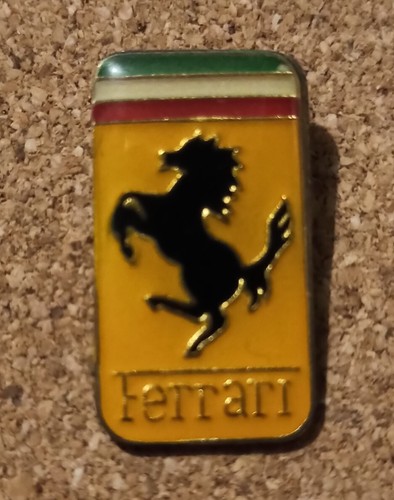 Pin ferrari cheval voiture - pin's,