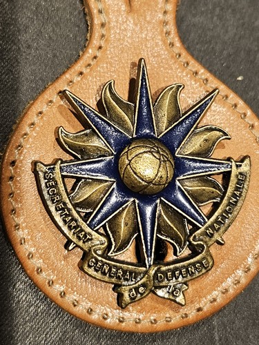 Insigne pucelle militaire - insigne,
