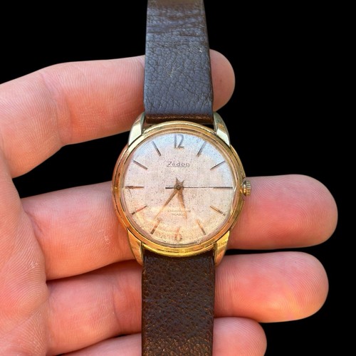 Montre mécanique ancienne - ancienne,