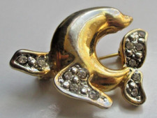 Belle broche dauphin couleur or poli cristaux diamant rare bijou vintage 1817