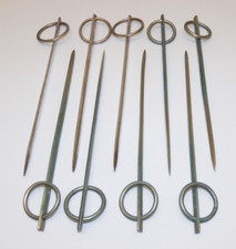 -9  BROCHETTES METAL Argenté Poinçon CENTAURE? ERCUIS? Jus de grenier  D