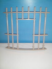 sympa grille cage au fauve