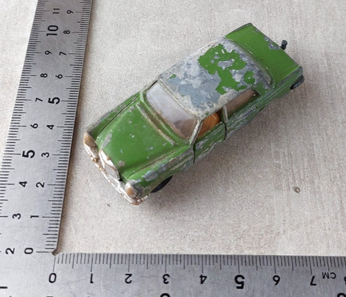 Ancienne petite voiture