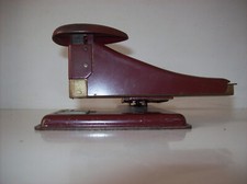 Ancienne agrafeuse des années