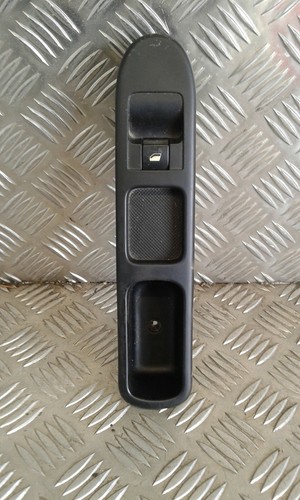 Commande bouton lève - , vitre