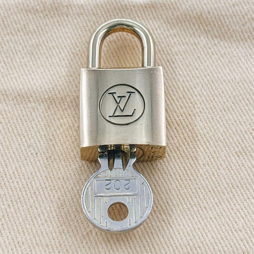 Cadenas louis vuitton métal - louis,