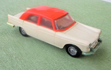 minialuxe peugeot 404