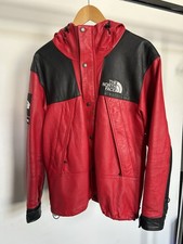 Supreme x The North Face