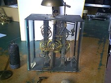 horloge MECANISME COMTOISE TRANSPARENTE  sous verre  