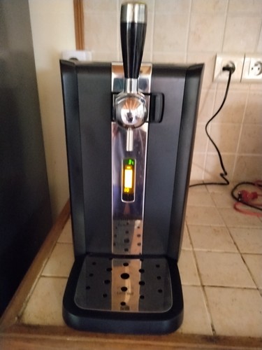Machine tireuse bière - a,