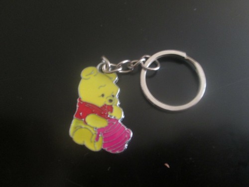 Porte cle winnie ourson - winnie, l'ourson