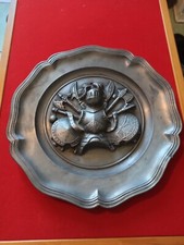 ASSIETTE ÉTAIN ARMOIRIE